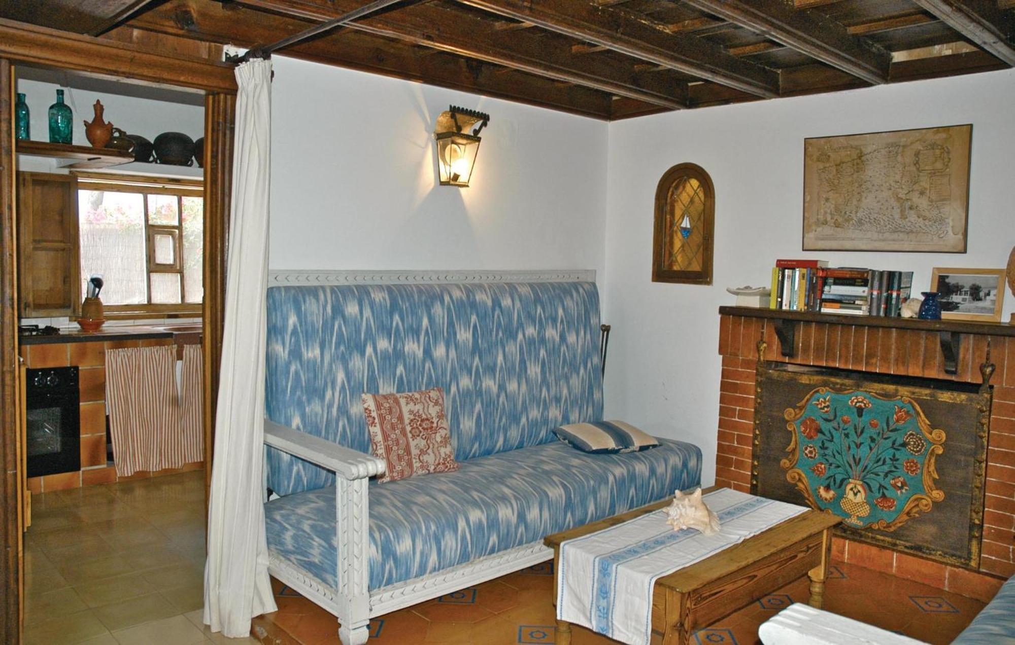 Holiday home Stunning In San Telmo With Kitchen